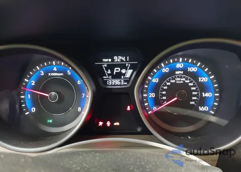 2016 Hyundai Elantra Value Edition z USA, uszkodzony, nr VIN KMHDH4AE7GU505897